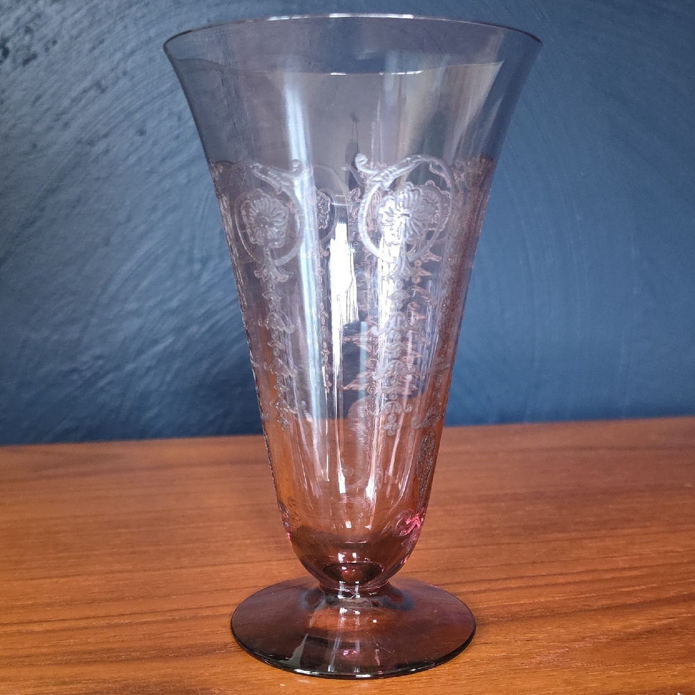 Rare Fostoria  Vernon Lavender / Orchid 6 inch Iced Tea Glass Goblet VHTF